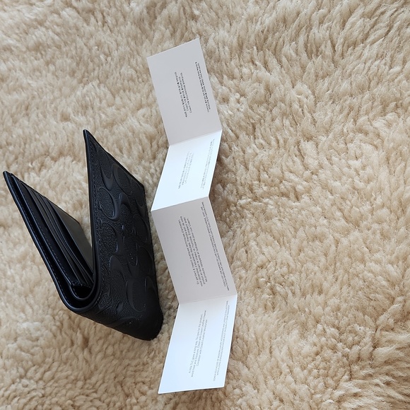 NWOT Coach Men's Black Leather Embossed Signature Bifold Wallet 🖤🎁 - Picture 12 of 14